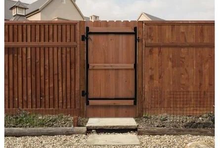 Pros and Cons of Wood Gates